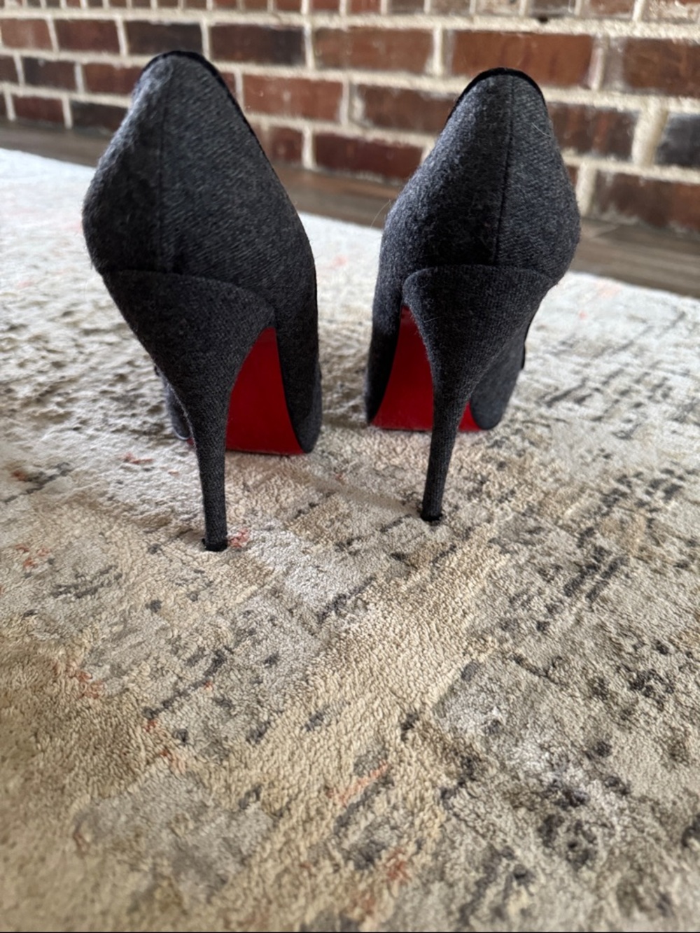 Christian Louboutin Gray Wool Ruffle Pumps - Picture 4 of 5